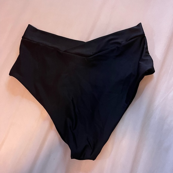Shein Crossover Swim Bottoms, Size 0XL, Black, Never Worn - Picture 3 of 5